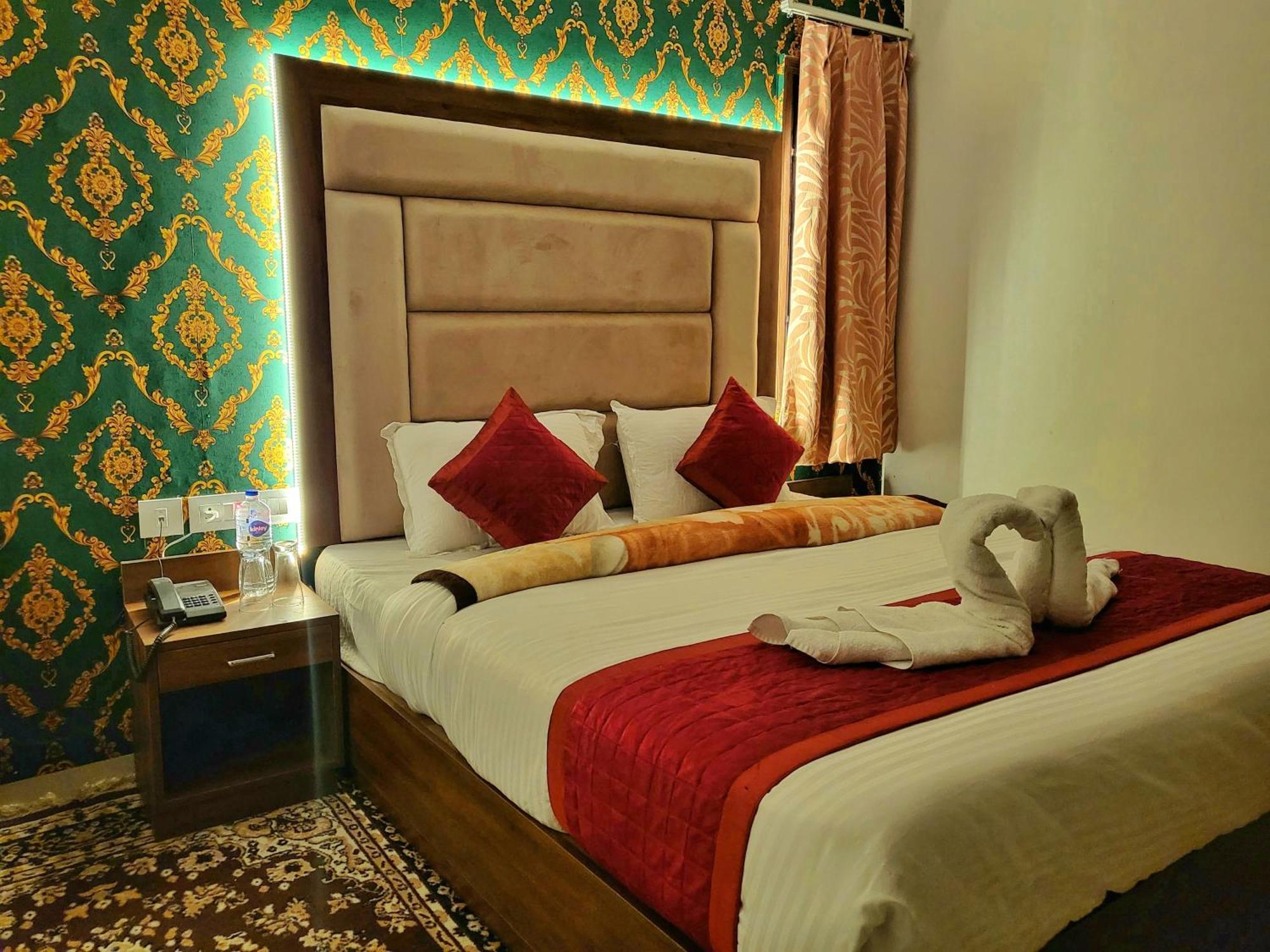 Bay Leaf By Live Inn Shimla Exterior foto